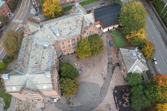 drone bilde skolegråd